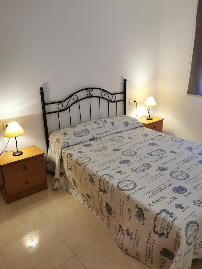 Hostal Residencia Celma Sant Carlos de la Ràpita Eksteriør billede