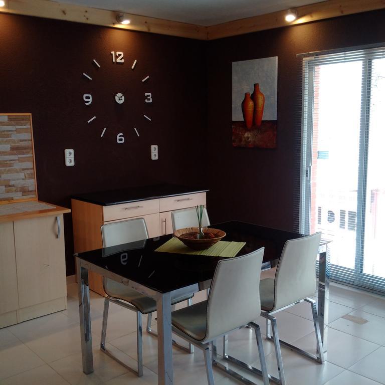 Hostal Residencia Celma Sant Carlos de la Ràpita Eksteriør billede