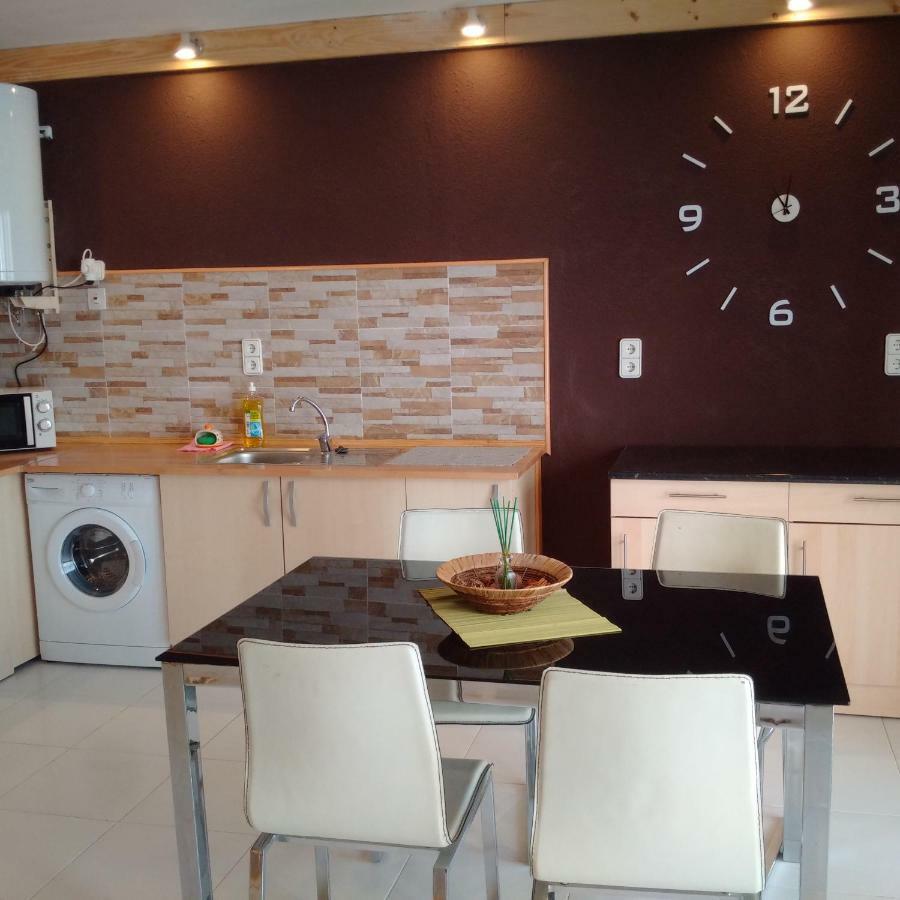 Hostal Residencia Celma Sant Carlos de la Ràpita Eksteriør billede